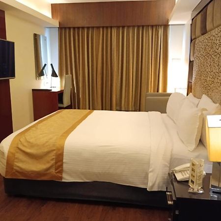 Hotel Oxina Lygon Tiruchirappalli Bagian luar foto