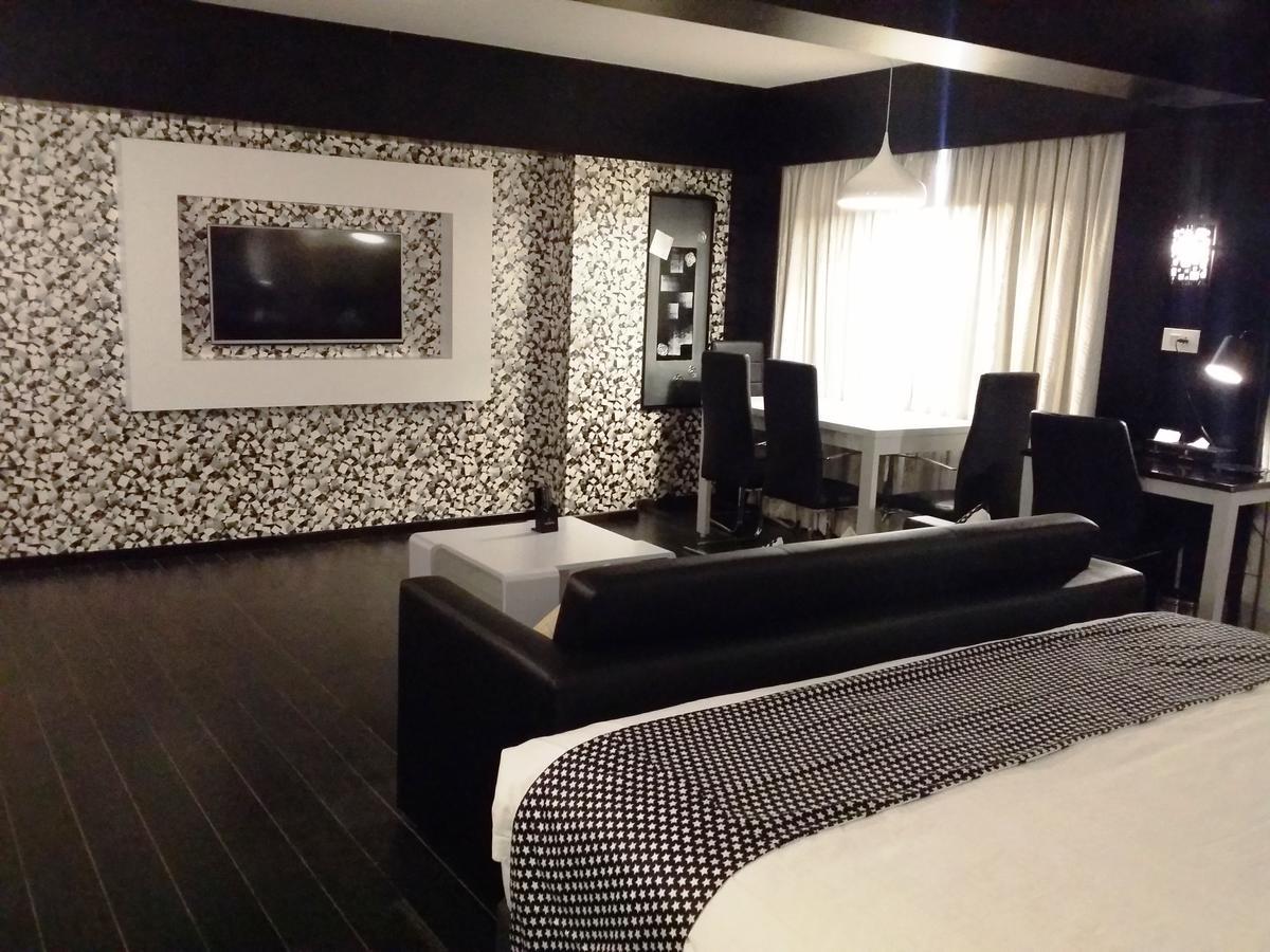 Hotel Oxina Lygon Tiruchirappalli Bagian luar foto