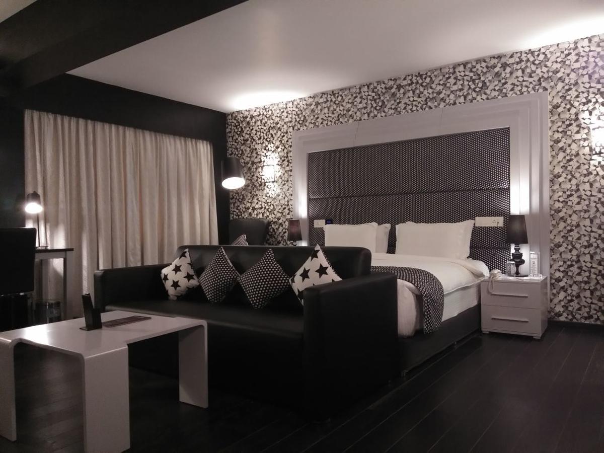 Hotel Oxina Lygon Tiruchirappalli Bagian luar foto