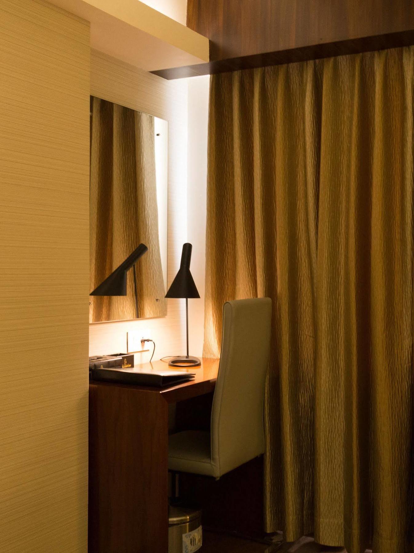 Hotel Oxina Lygon Tiruchirappalli Bagian luar foto