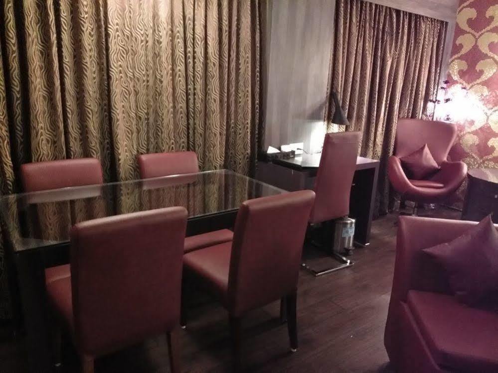 Hotel Oxina Lygon Tiruchirappalli Bagian luar foto