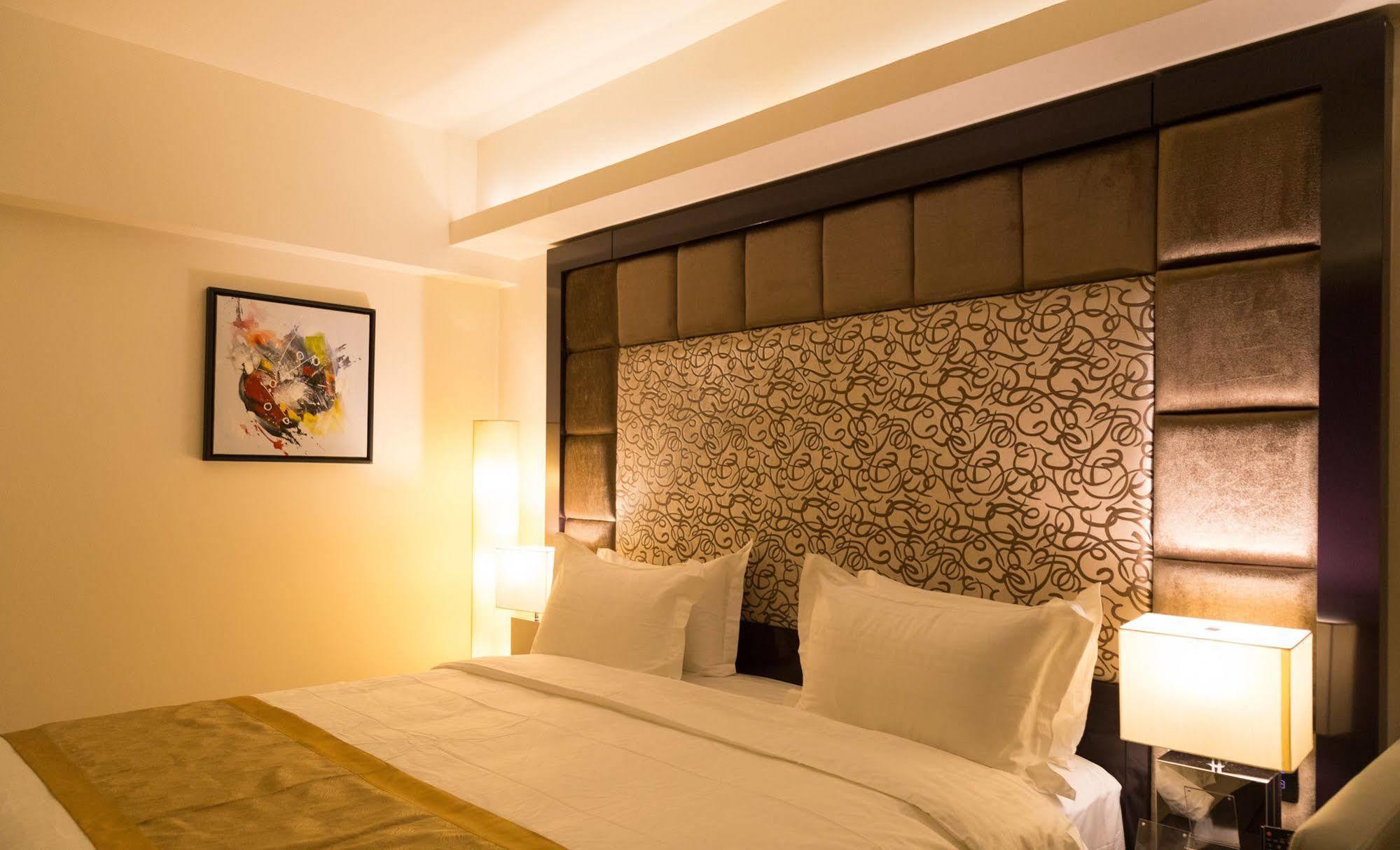 Hotel Oxina Lygon Tiruchirappalli Bagian luar foto