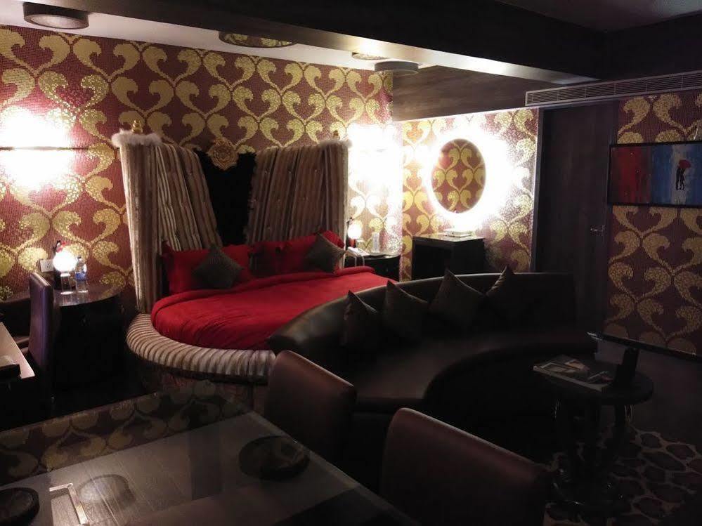Hotel Oxina Lygon Tiruchirappalli Bagian luar foto